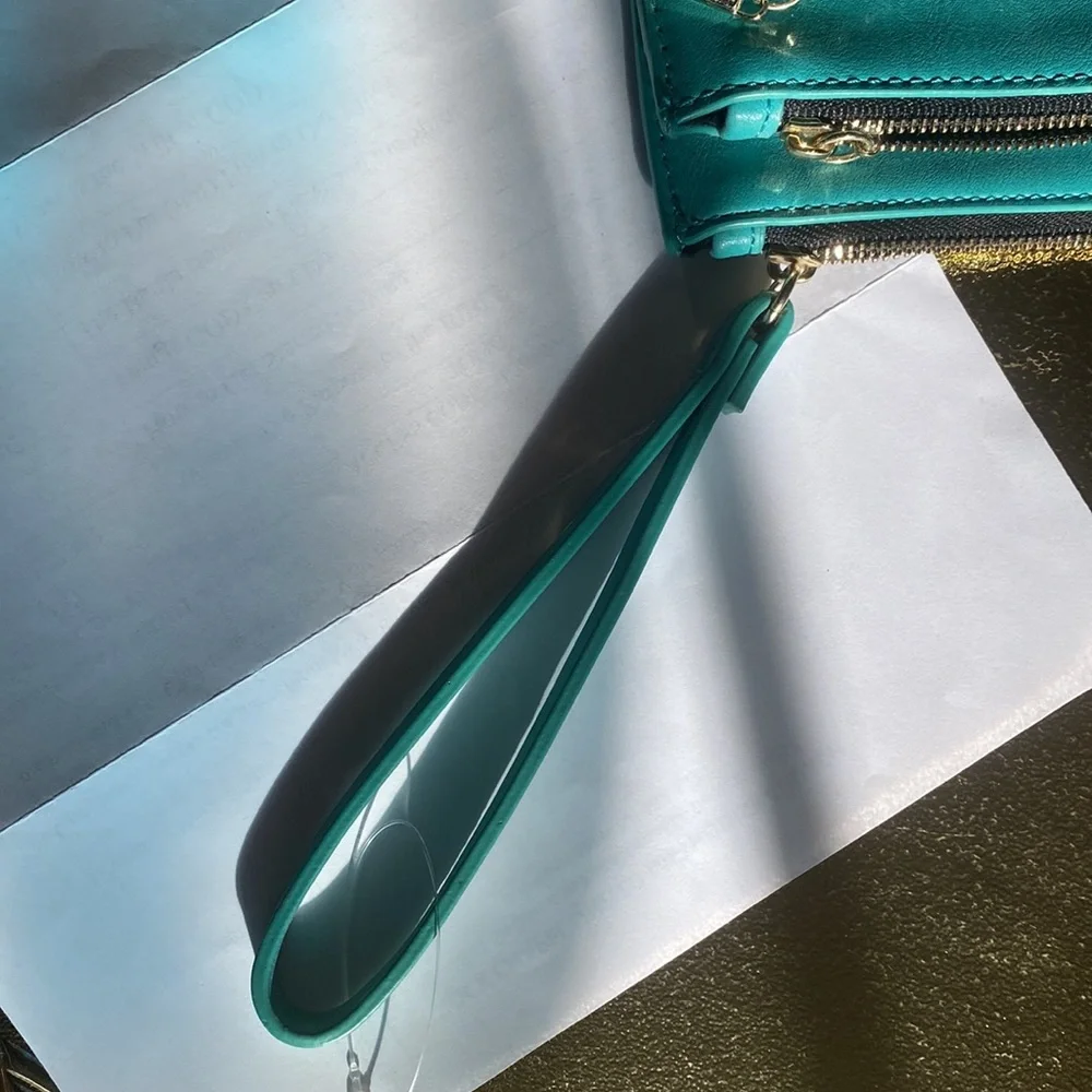 no brand teal wristlet